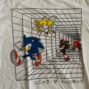 Sonic the hedgehog t-shirt